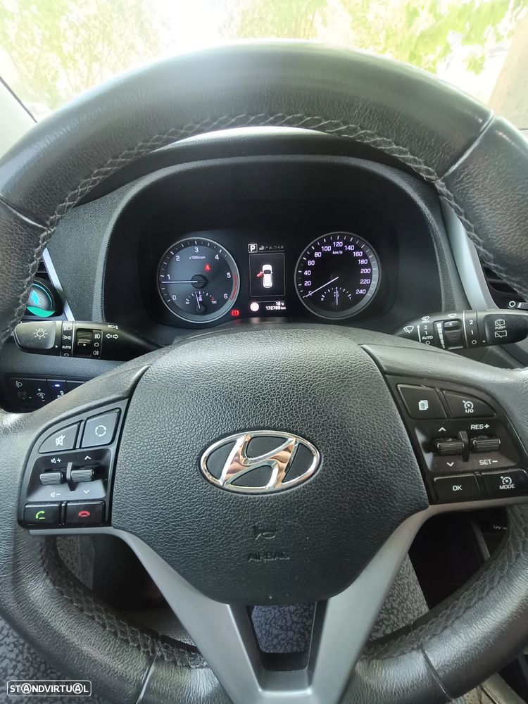 Hyundai Tucson 1.7 CRDi Premium DCT - 11