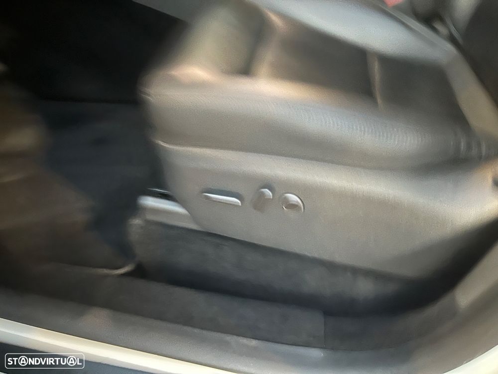 Tesla Model Y RWD - 10