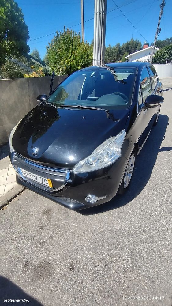 Peugeot 208 1.2 PureTech Allure - 1