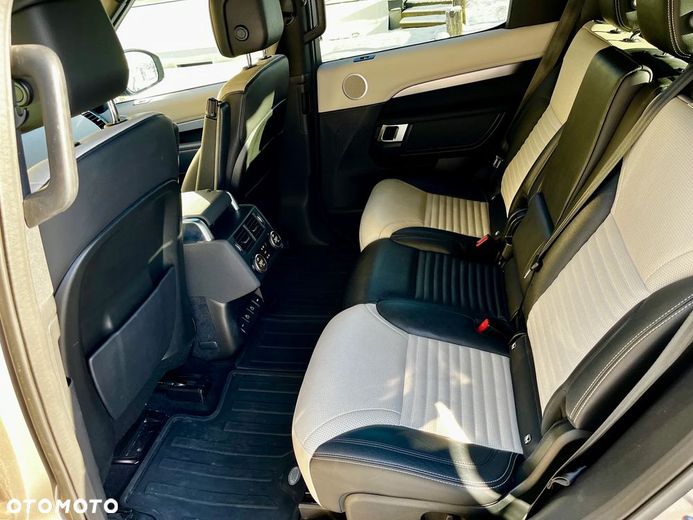 Land Rover Discovery 2.0 P300 R-Dynamic SE - 17