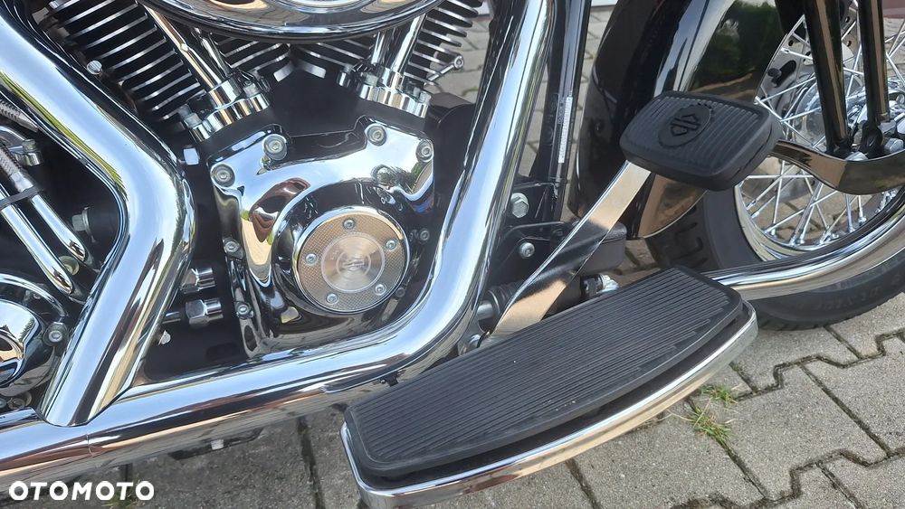 Harley-Davidson Softail Springer Classic - 26