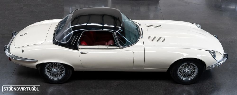 Jaguar E-Type - 15