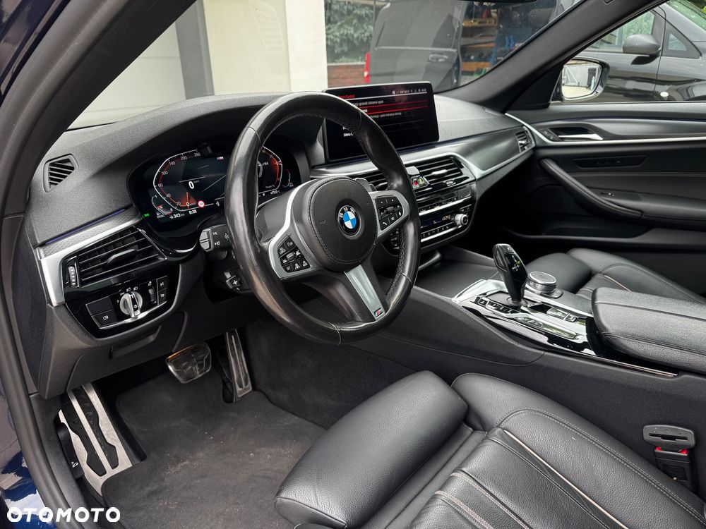 BMW Seria 5 540d xDrive mHEV M Sport sport - 11