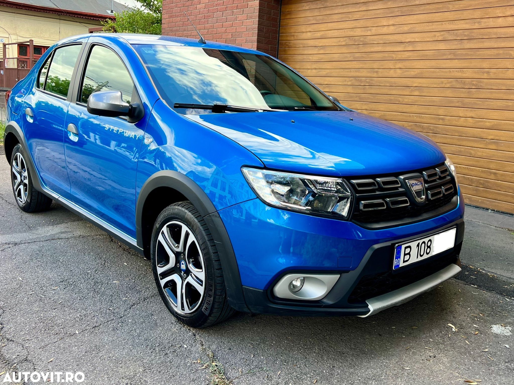 Dacia Logan Stepway TCe 100 GPL - 1