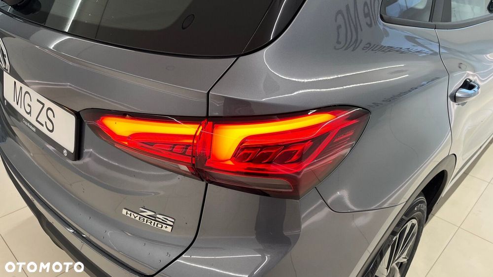 MG ZS Hybrid+ - 15