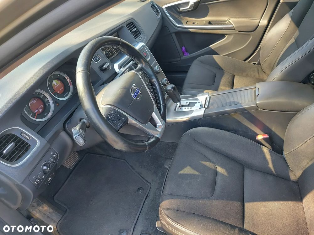 Volvo V60 - 10