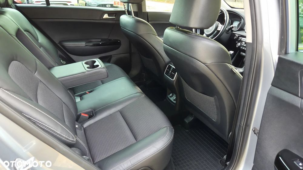 Kia Sportage 1.6 GDI L Business Line 2WD - 12