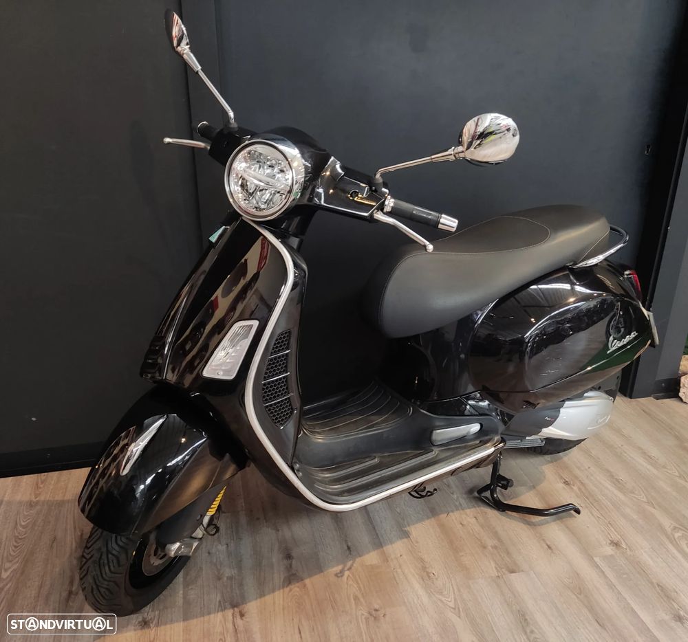 Vespa GTS Super 300 - 4