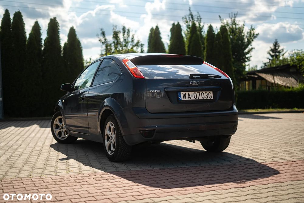 Ford Focus 1.4 Ambiente - 12