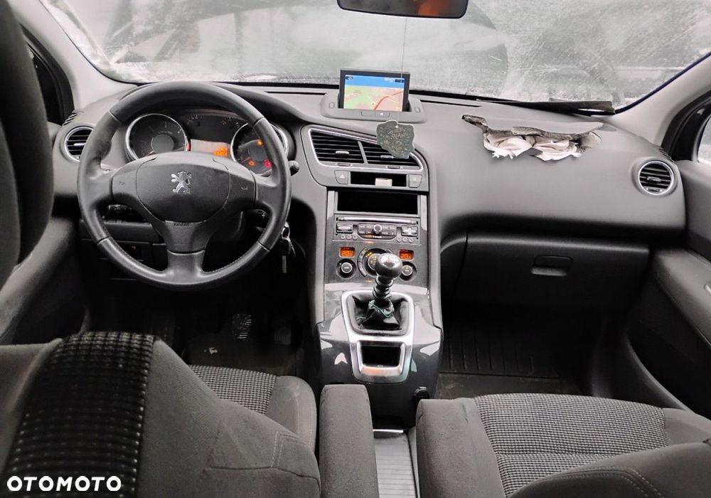 Peugeot 5008 - 8