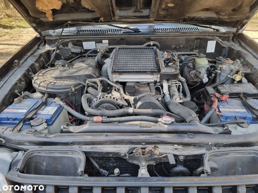 Toyota Land Cruiser - 39