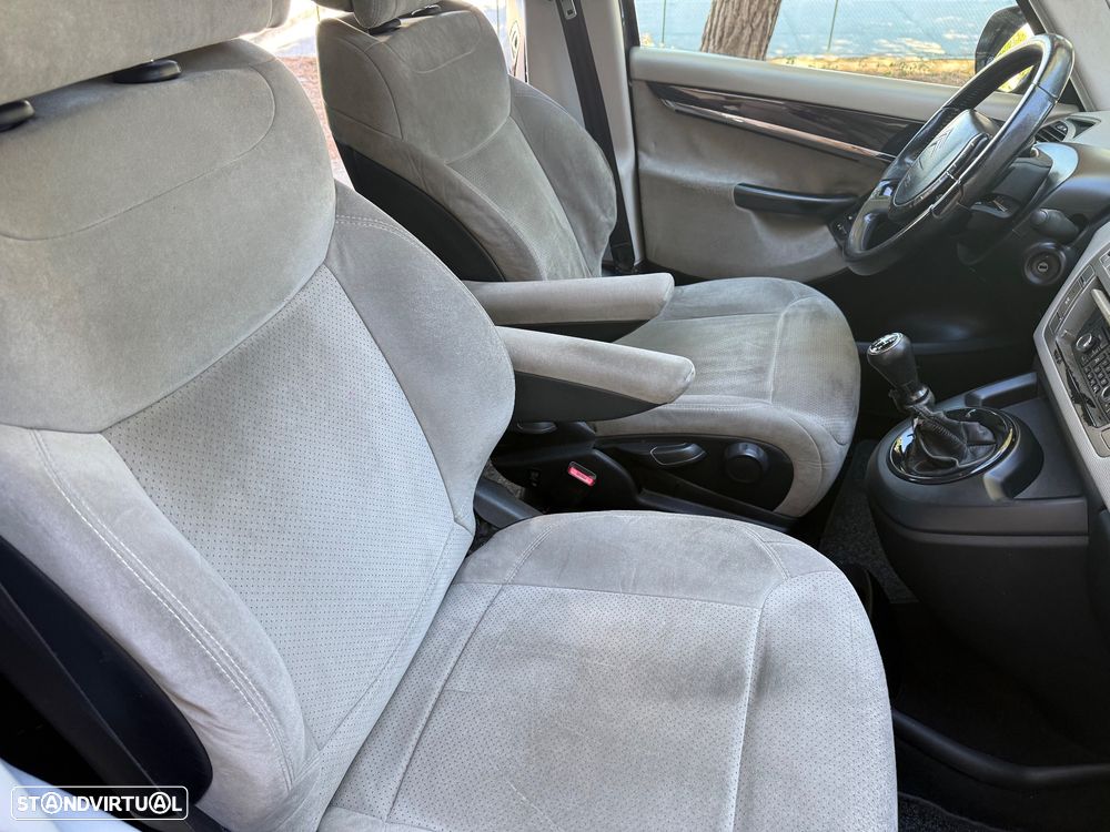Citroën C4 Picasso 1.6 HDi FAP Exclusive - 8
