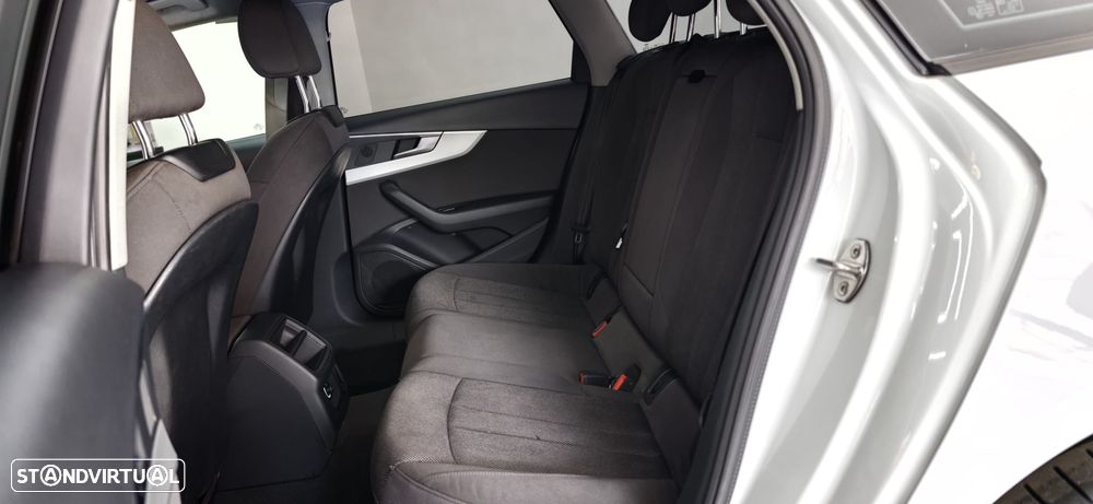 Audi A4 Avant 2.0 TDI S-line - 23