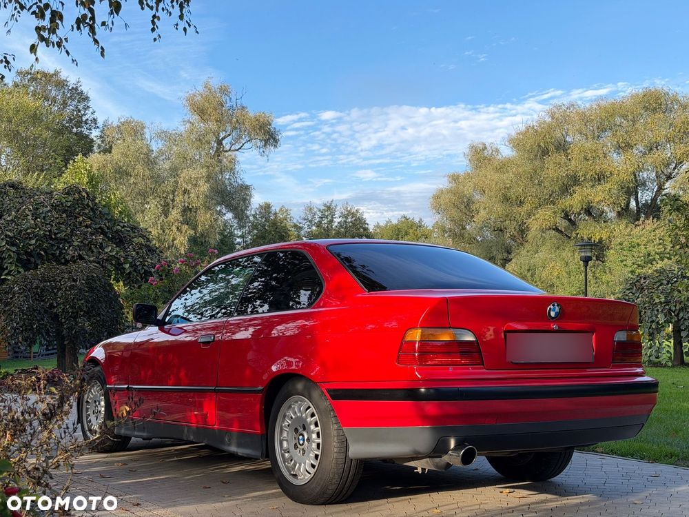 BMW Seria 3 318is - 3