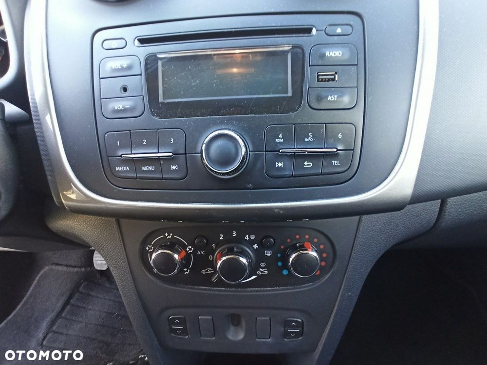 Dacia Sandero - 9