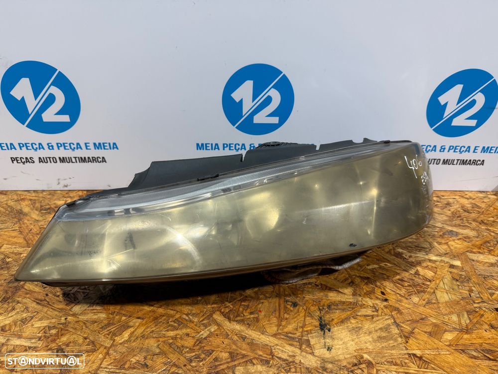 Farol esquerdo Peugeot 406 - 1