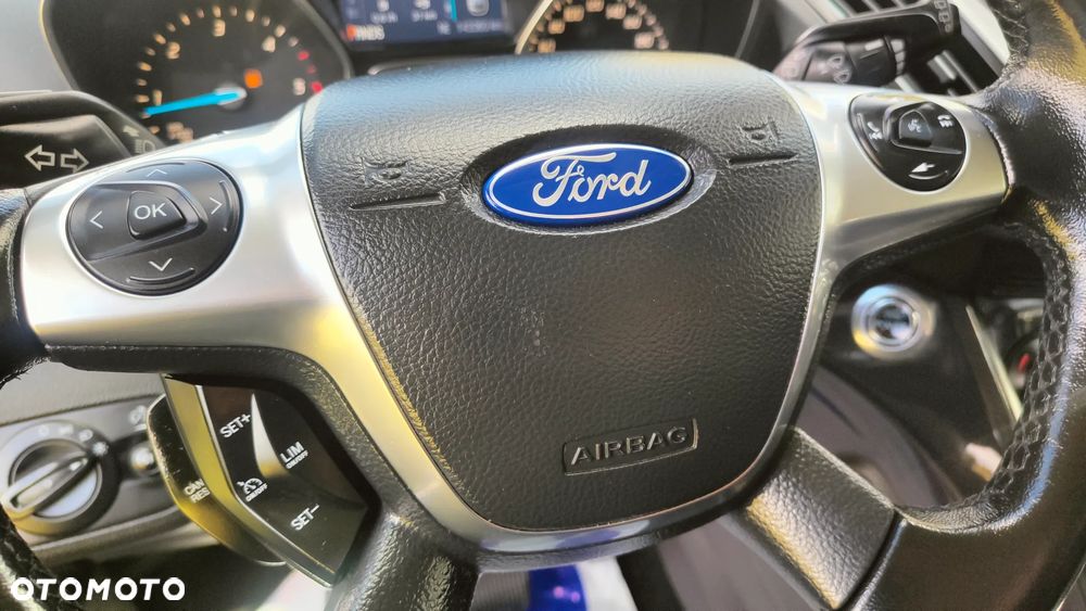 Ford Kuga - 31