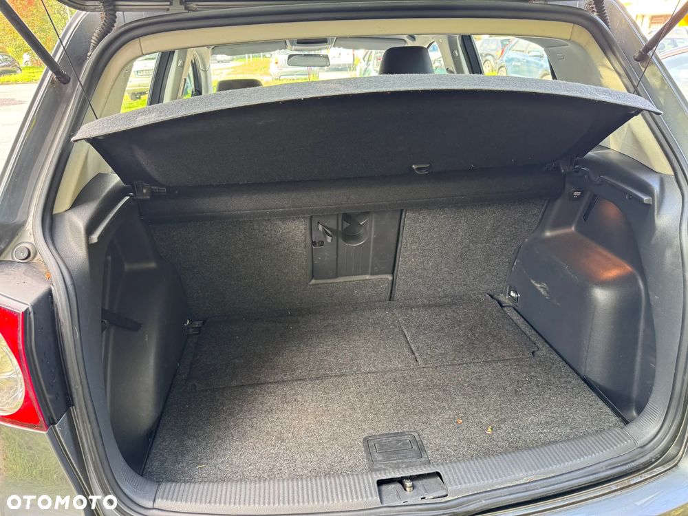 Volkswagen Golf Plus - 12
