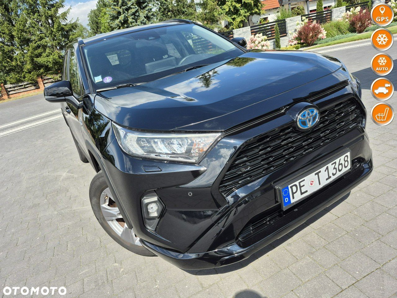 Toyota RAV4 - 1