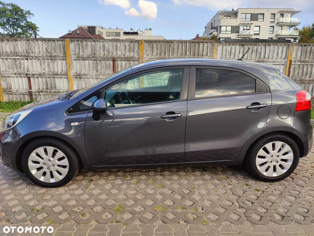 Kia Rio 1.2 M - 8