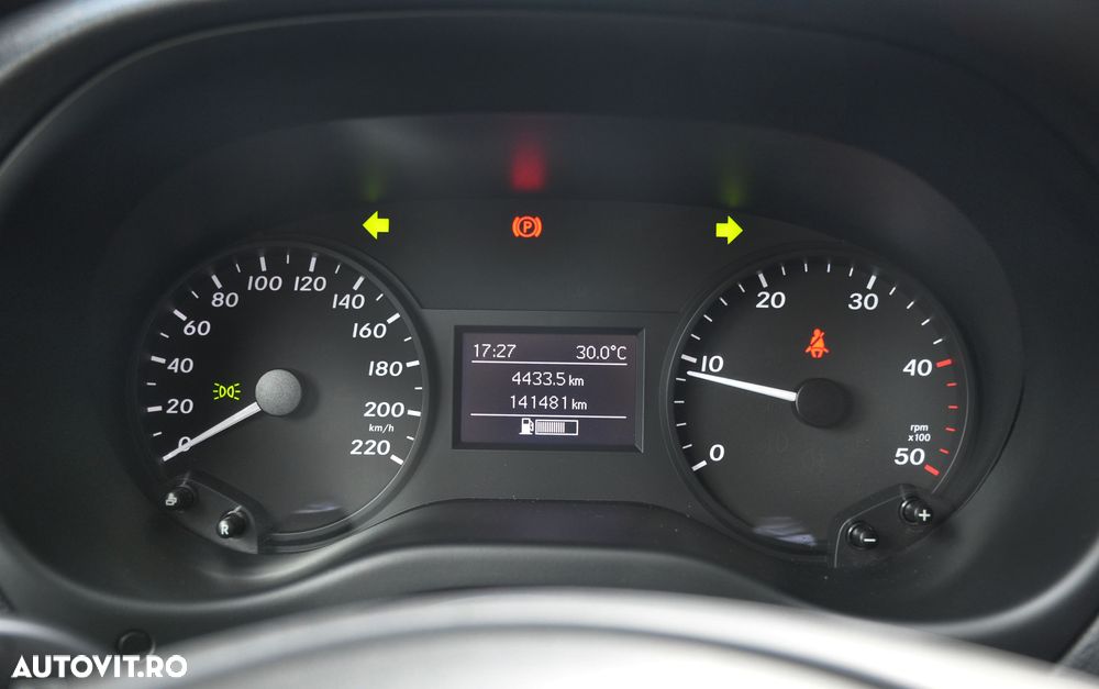 Mercedes-Benz Vito - 17