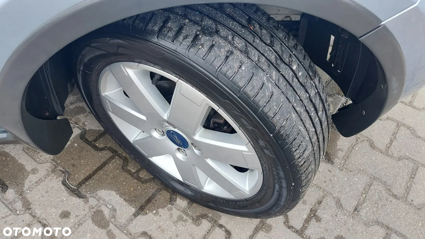 Ford Fusion - 11
