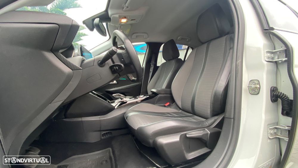 Peugeot e-208 50 kWh Allure Pack - 20