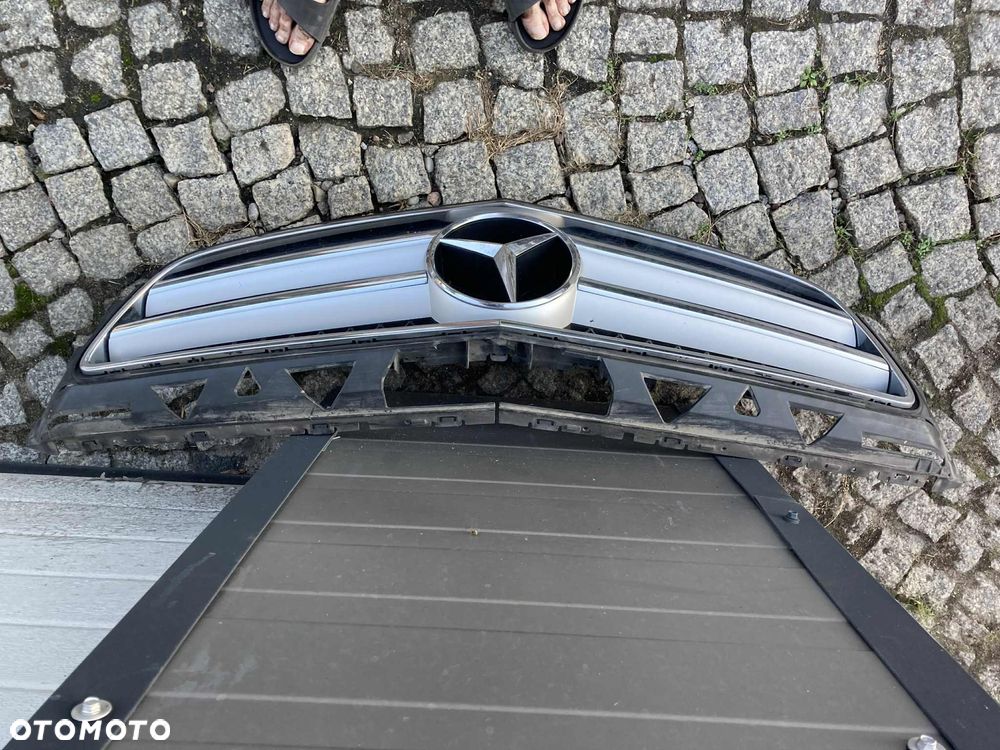Grill Mercedes cls 2011r.  W218 - 2