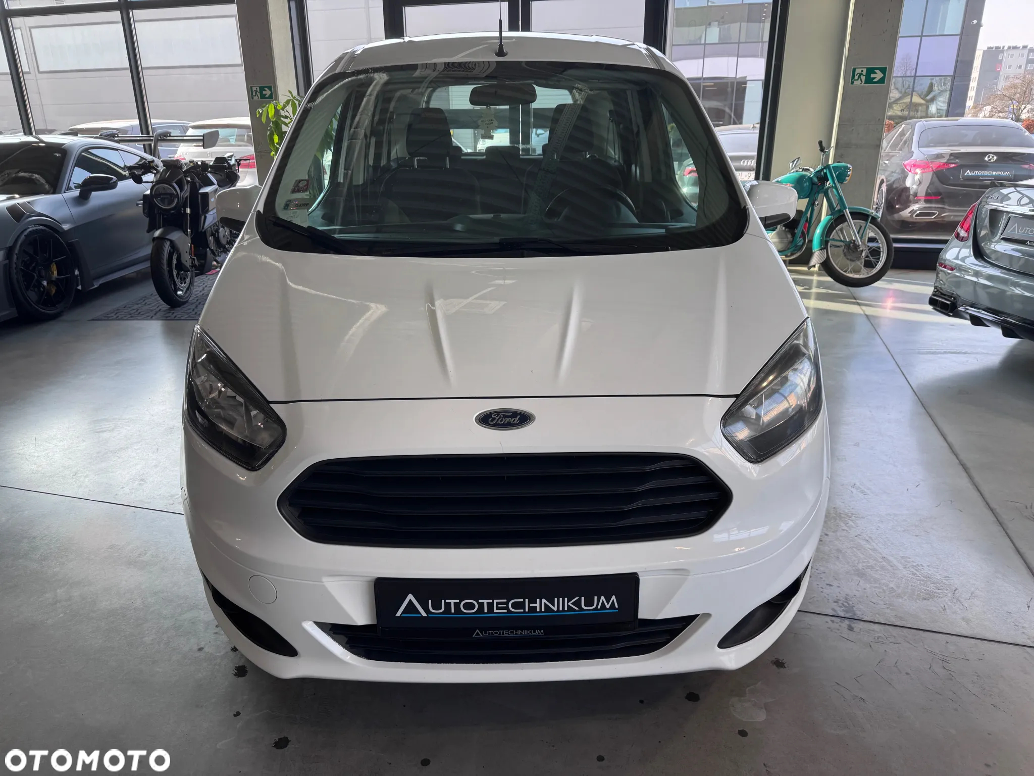 Ford Tourneo Courier 1.5 TDCi Trend - 2
