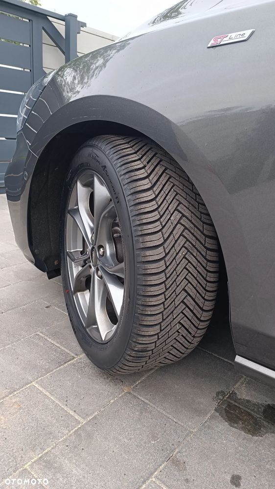 Ford Focus 2.0 EcoBlue ST-Line - 11