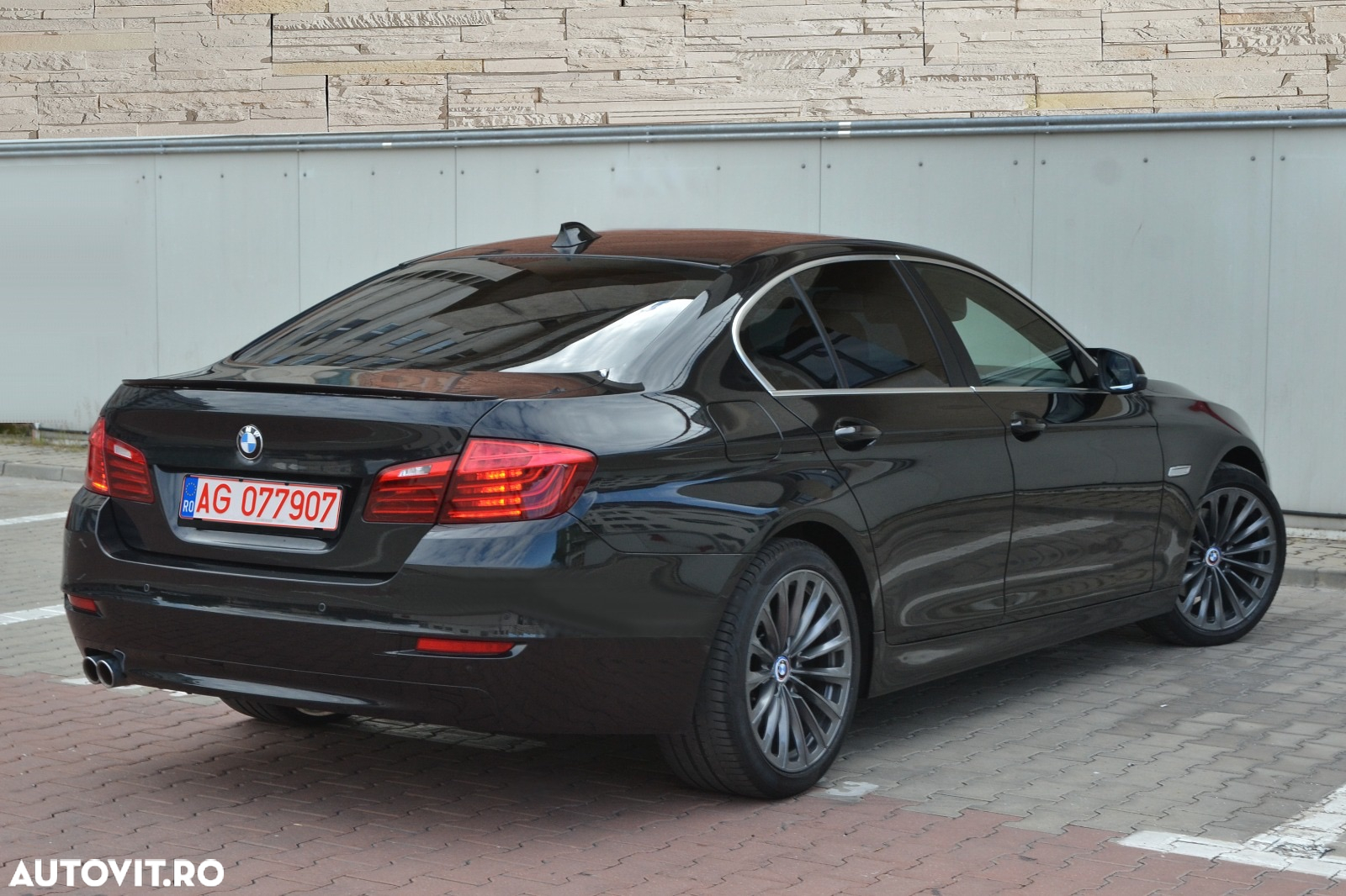 BMW Seria 5 520d xDrive - 19