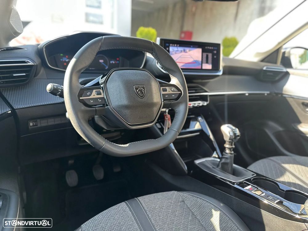 Peugeot 208 1.2 PureTech Allure Pack - 18