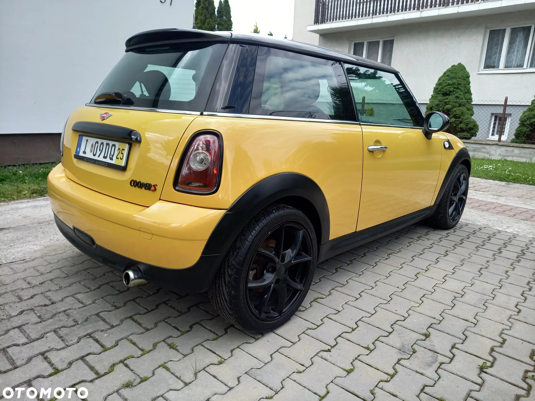 MINI Cooper 50 Mayfair - 16