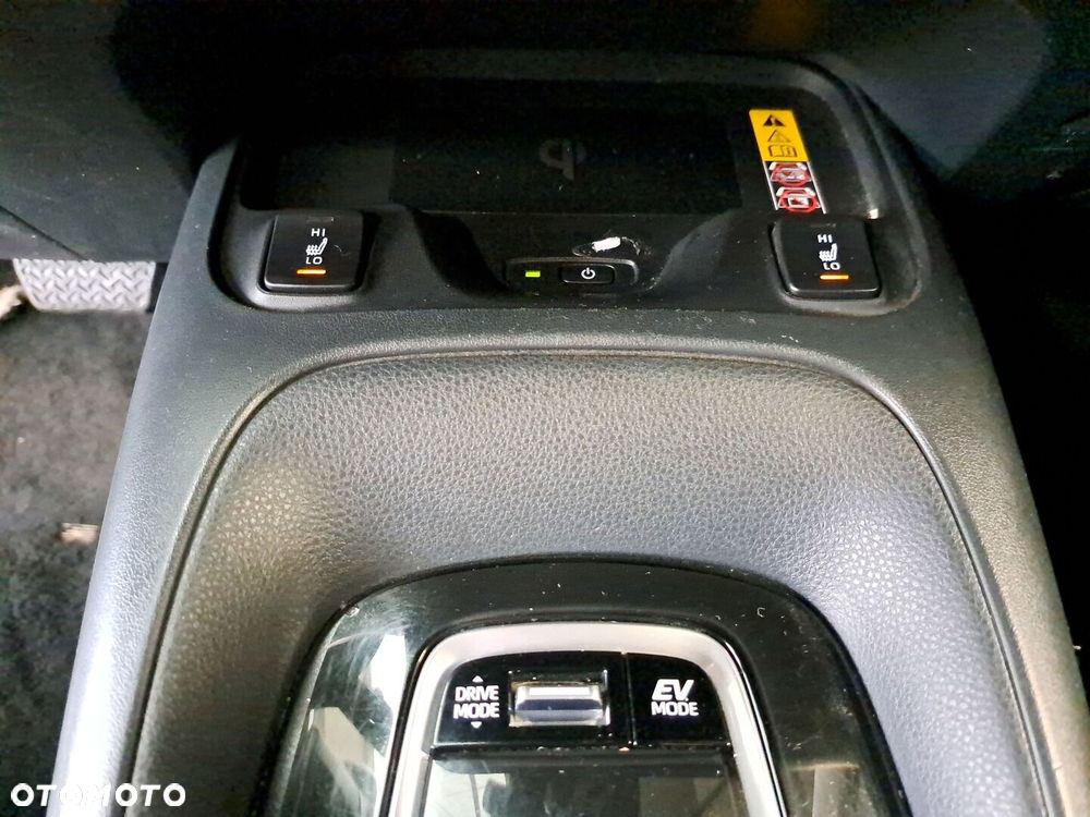 Toyota Corolla 1.8 Hybrid Comfort - 27