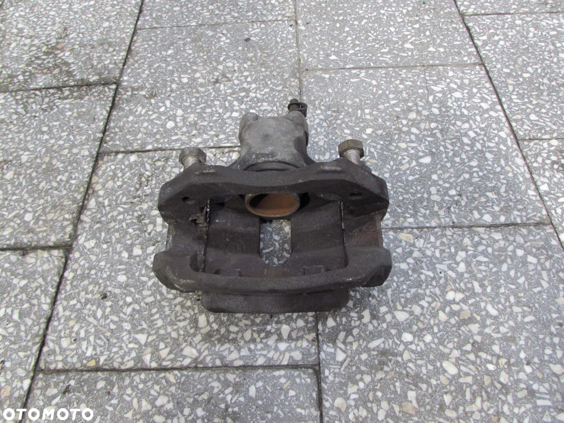 MITSUBISHI CANTER FUSO 7C15 3.0 E6 17R ZACISK HAMULCOWY PRZOD PRAWY - 4