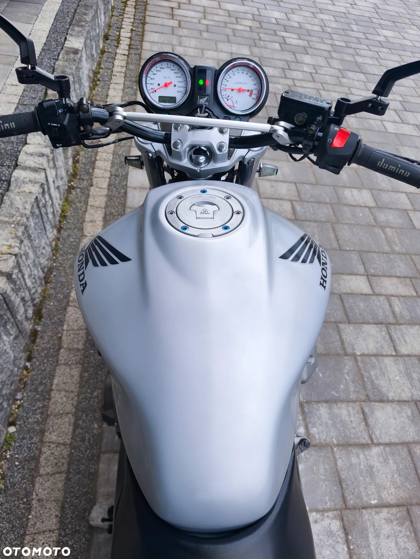 Honda Hornet - 12
