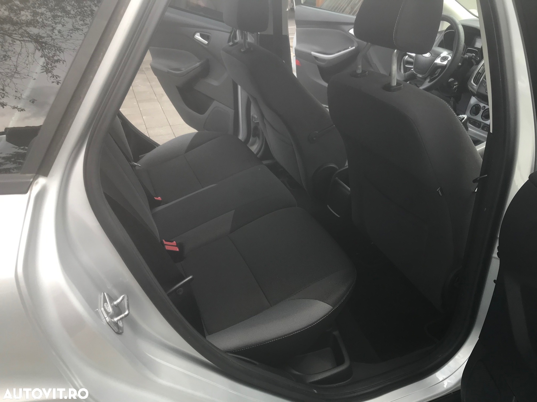 Ford Focus - 8