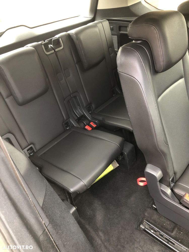 Volkswagen Touran 2.0 TDI SCR DSG Comfortline - 9