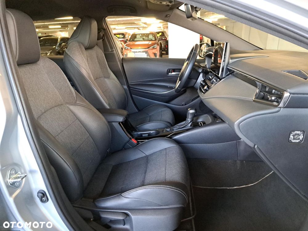 Toyota Corolla 1.8 Hybrid Style - 16