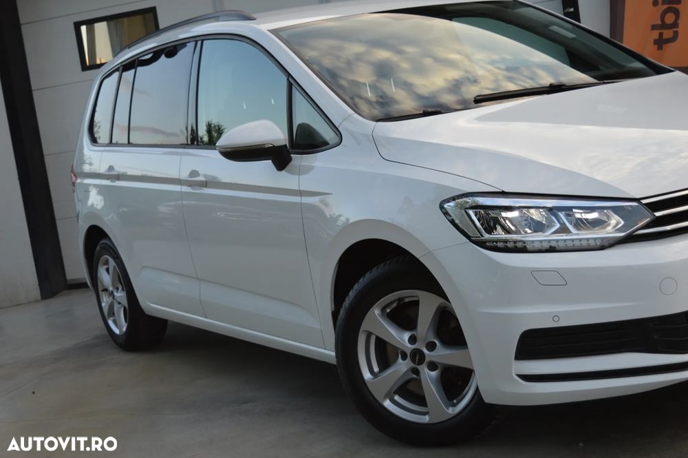 Volkswagen Touran 2.0 TDI SCR Highline - 12