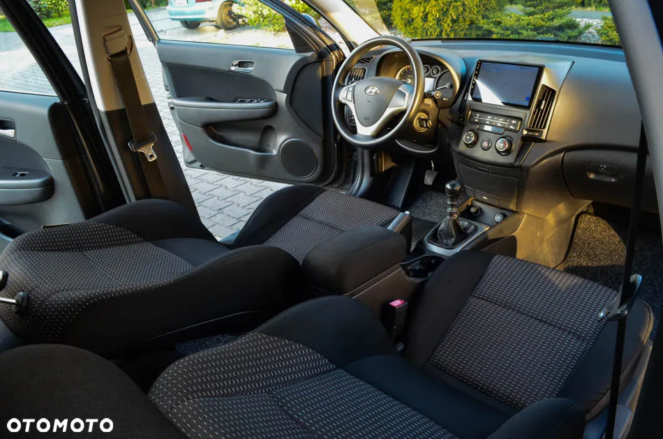 Hyundai i30 1.6 Comfort - 36