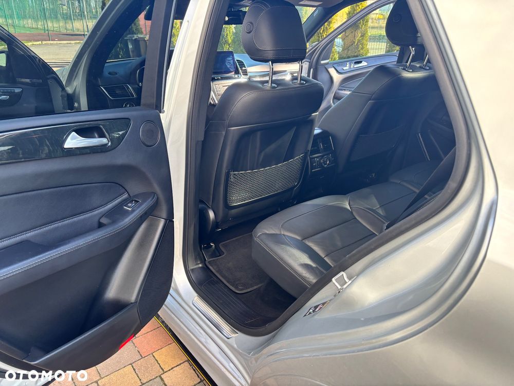 Mercedes-Benz GLE 400 4Matic 9G-TRONIC AMG Line - 20