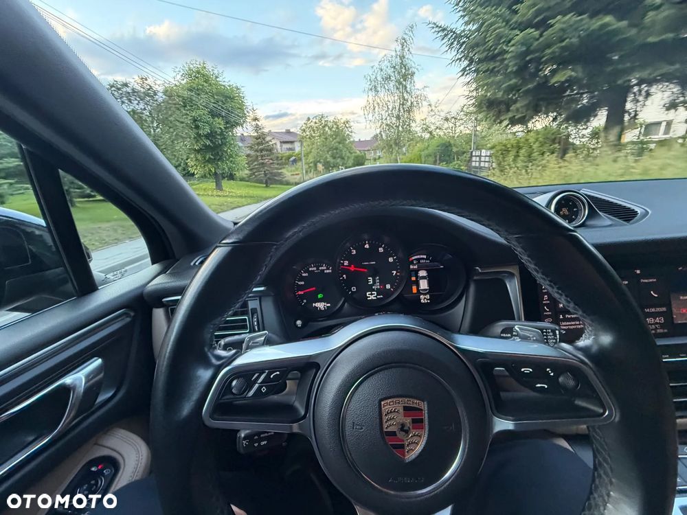 Porsche Macan - 23