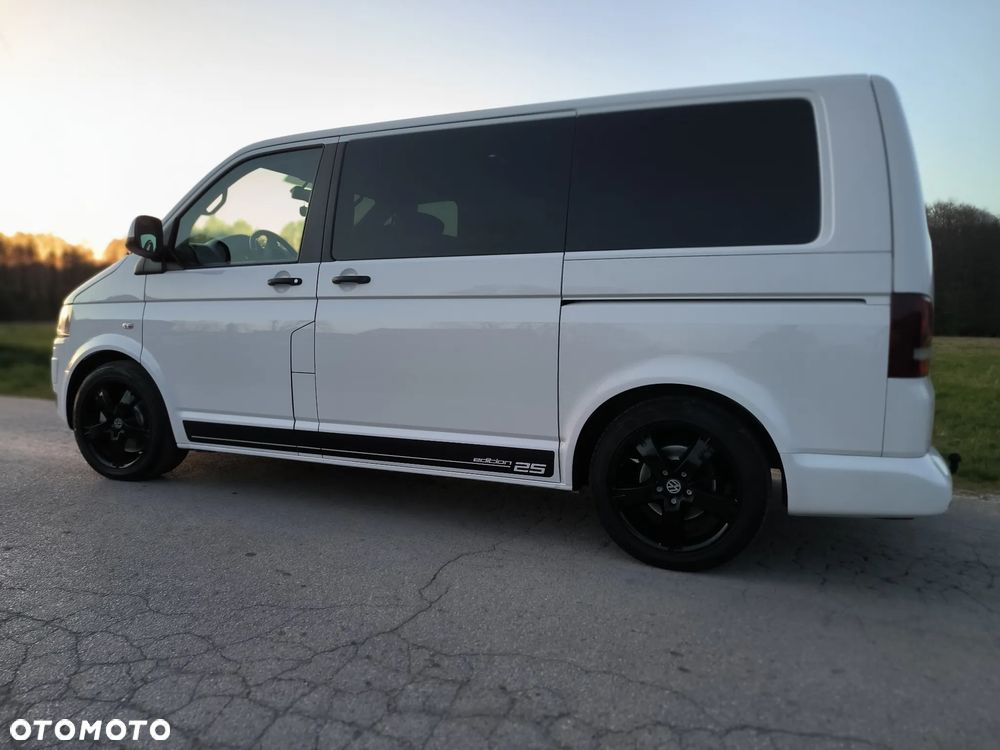 Volkswagen Multivan - 25