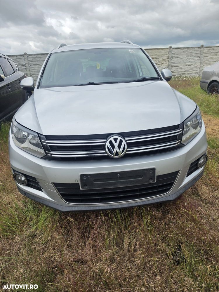 Fata completa  tiguan facelift  2011-2016  bara capota far trager - 3