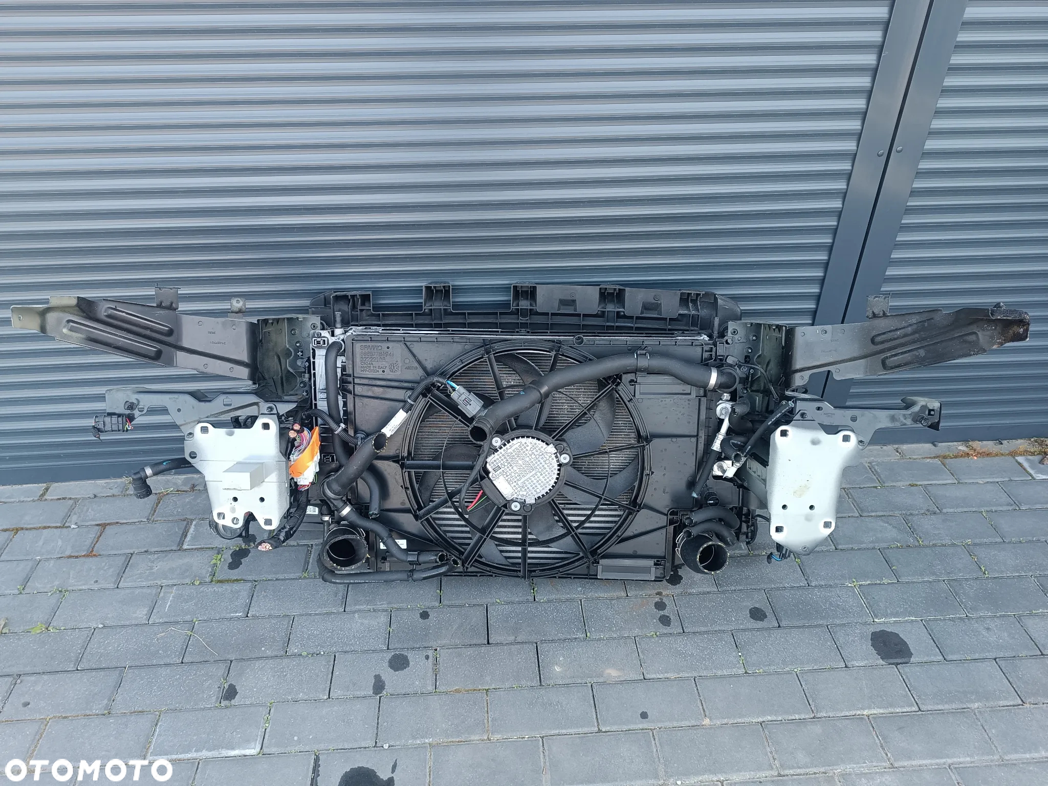 PAS PRZEDNI KOMPLETNY CHŁODNICE WENTYLATOR BELKA VOLVO XC40 II 1.5 HYBRYDA PLUG-IN - 7