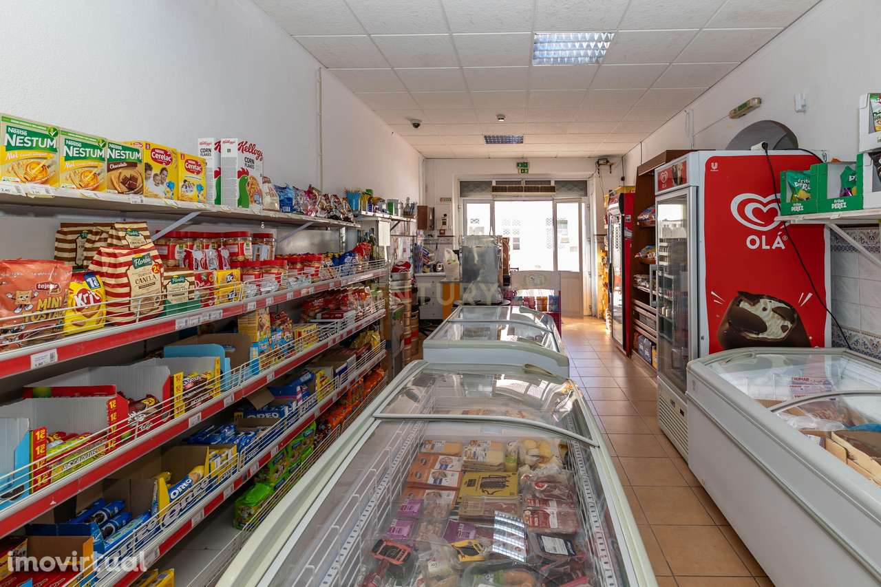 Excelente Oportunidade de Trespasse — Mini Mercado em Pleno Funcionam - Grande imagem: 5/31