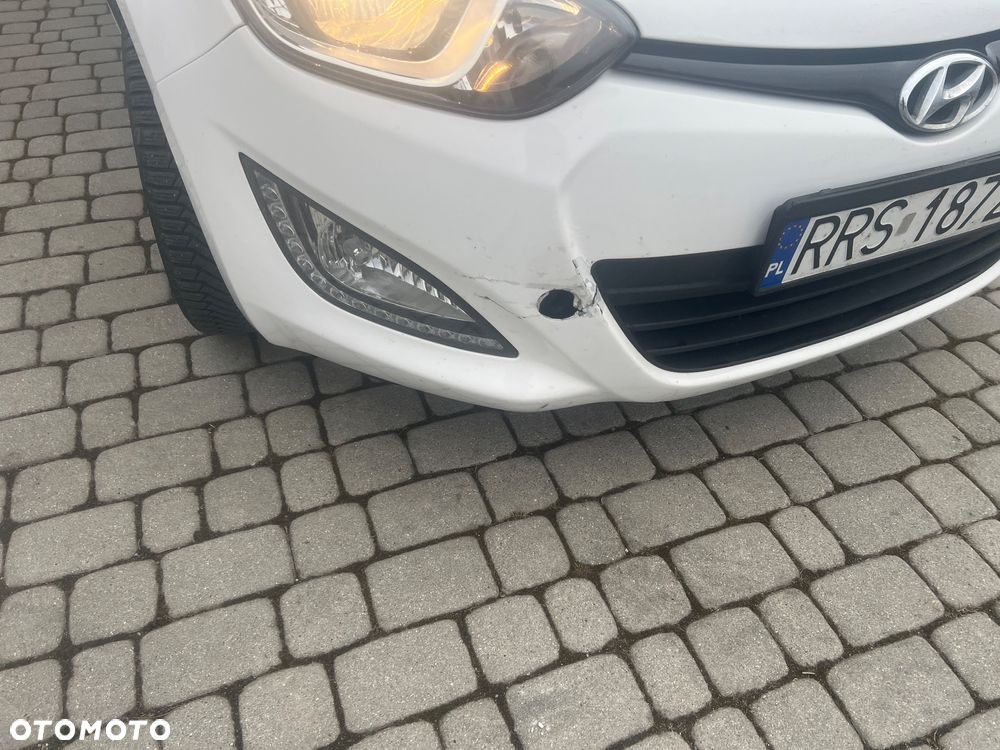 Hyundai i20 1.2 Trend - 12