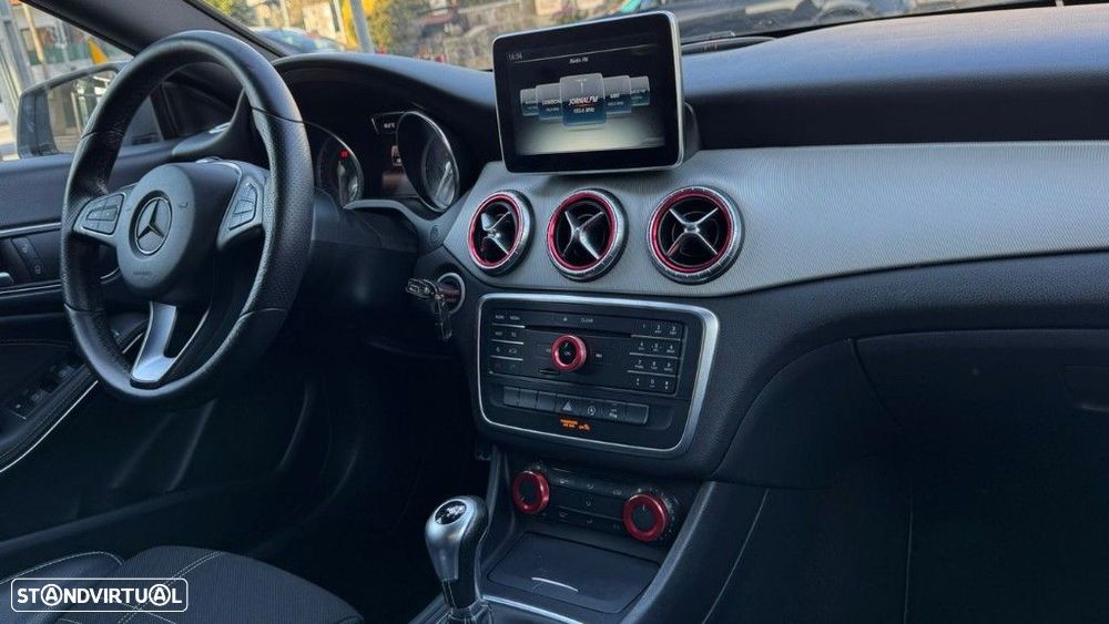 Mercedes-Benz CLA 200 d Shooting Brake Urban - 11