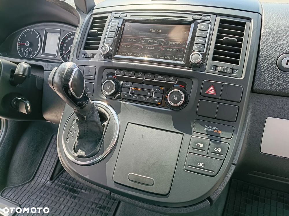 Volkswagen Multivan - 21